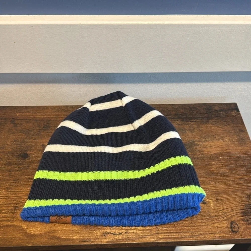 Reservable Osh Kosh Winter Hat Dinosaur lime green blue size 4-7 age